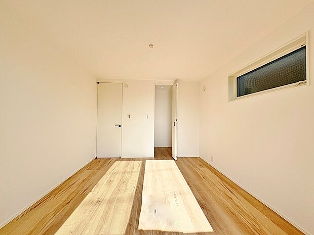 充実した生活は伸びやかな居室空間から始まります。