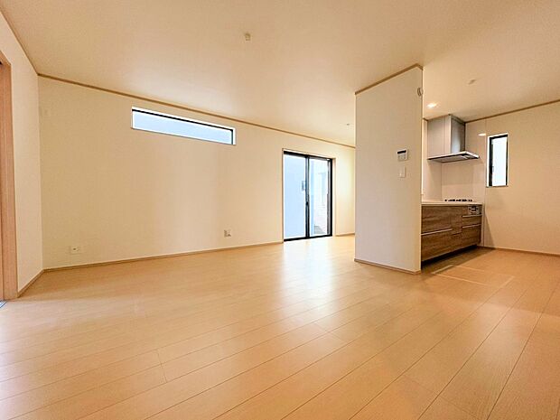 ご家族が自然と集まる空間を設計から実現しました。