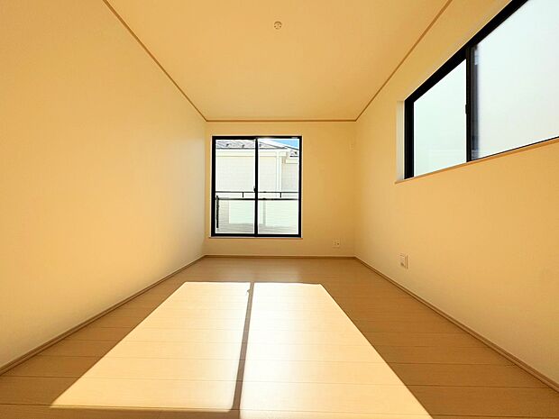 充実した生活は伸びやかな居室空間から始まります。