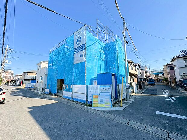 バルコニーを二面設けており、洗濯物が多い日も安心です。(令和7年11月 撮影)