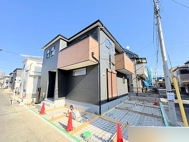 敷地内に2台分のカースペースを確保いたしました。(車種による）(令和8年1月 撮影)