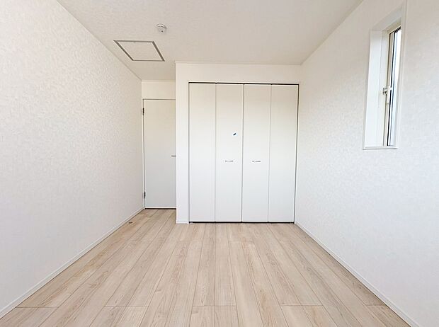 2階は全居室6帖以上、2面採光の間取りです。全居室に収納を完備しています。