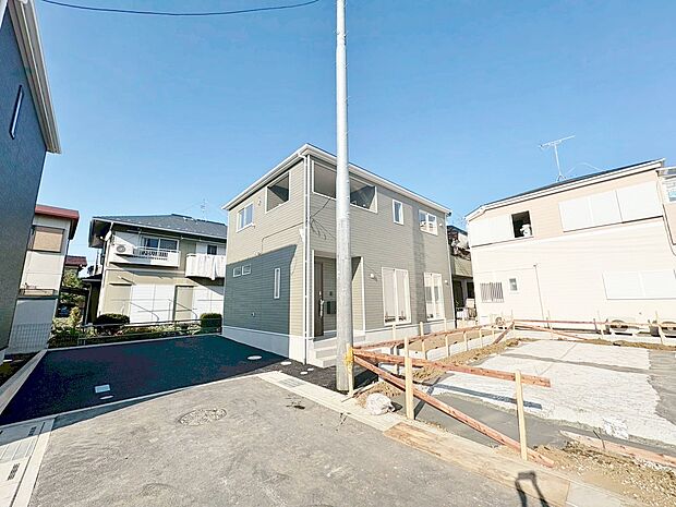 シャープなフォルムで佇む外観は、本来あるべき完成形の姿。