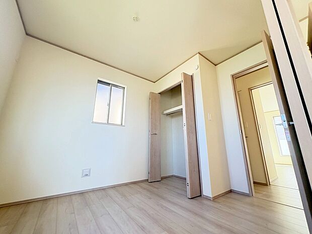 居室としてもご利用いただける納戸を2部屋設けました。