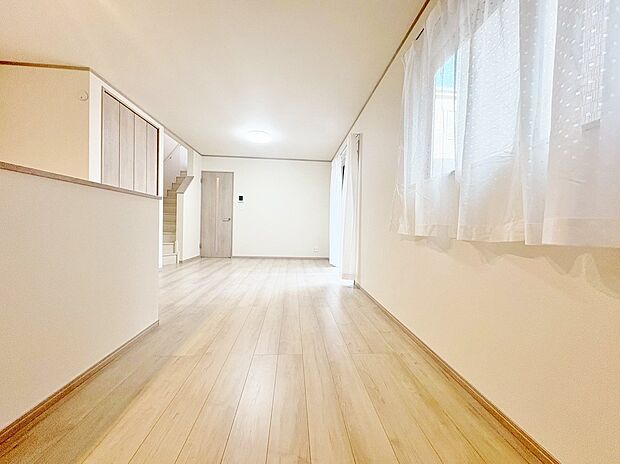 豊かな光と風を運んでくれるわが家自慢の場所。