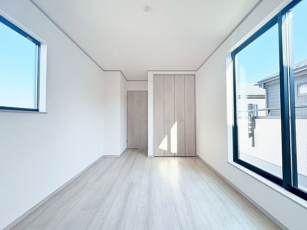 充実した生活は伸びやかな居室空間から始まります。