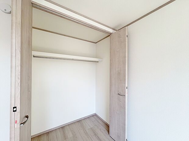 各お部屋にしっかりと収納スペースを設けてあります。