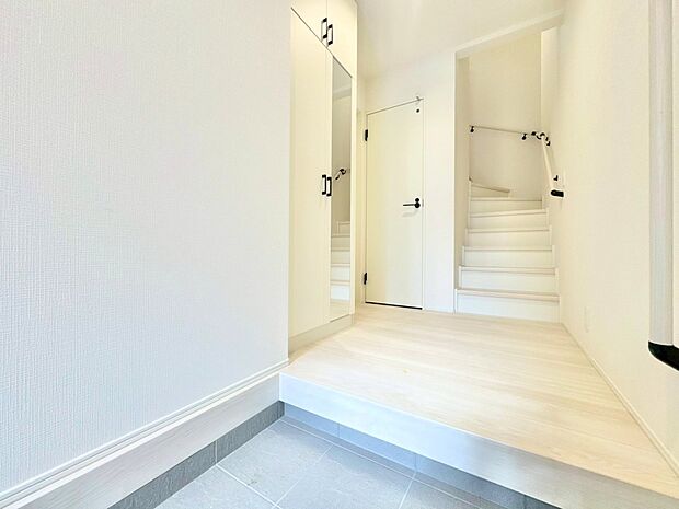 シンプルな清潔感の中にも少しのお洒落感が欲しいものです。