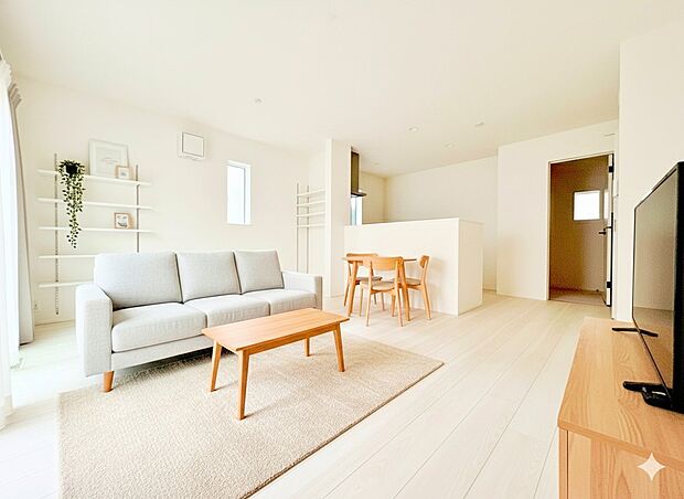 家具やレイアウトでお好みの空間を創り上げられます。 ※現況写真にCGによる画像処理済み