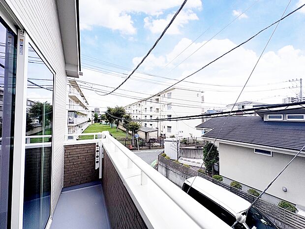 バルコニーを2ヶ所設けました。洗濯物が多い日も安心です。