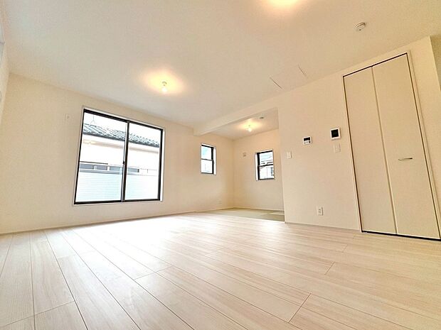 17帖LDKの一角には3帖のタタミコーナーを設けました。