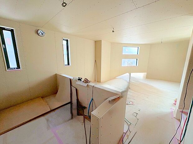 人気のおしゃれな対面式キッチンを採用しました。(令和7年8月 撮影)