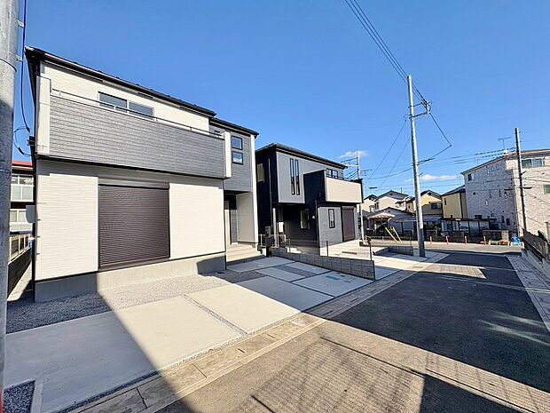 キッチンそばに水回りを集約した家事効率の良い動線を確保しました。