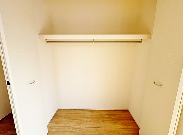 色々な物を収納できるスペースを確保しました。