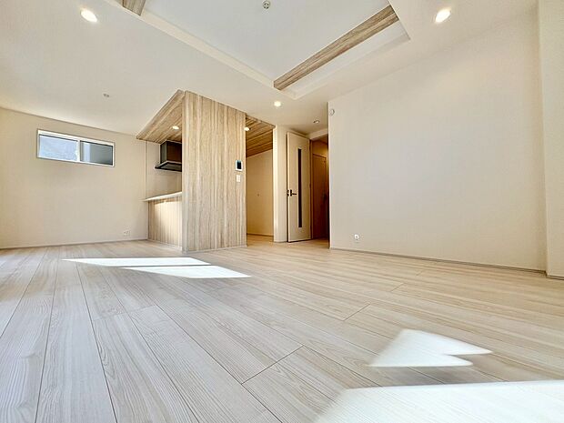 一日中家に居ても飽きることなく過ごせる素敵な空間です。