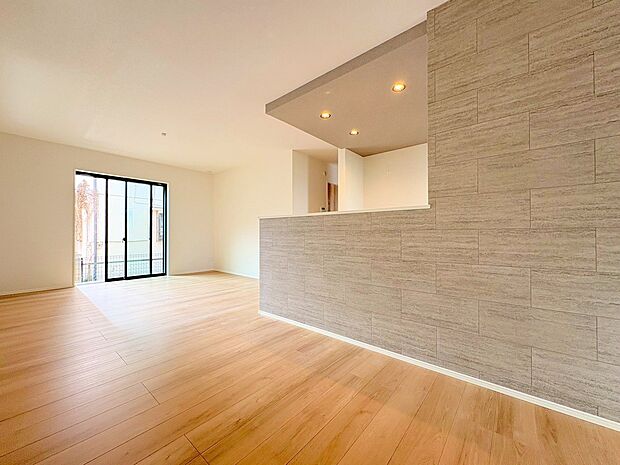 落ち着いた色合いで上質な暮らしを楽しめます。