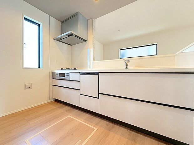 材料を並べたり盛り付けたり、作業しやすい広さを確保しました。