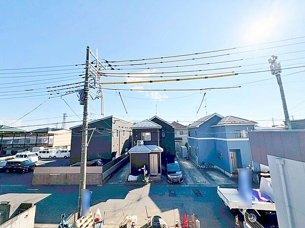 洗練されたデザインの外観が街並みに彩りを演出します。