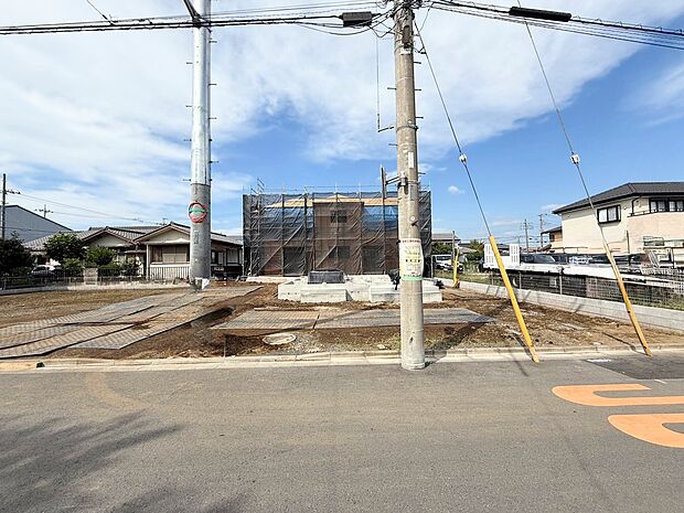 二部屋から行き来できる続きバルコニーを配置しています。(令和7年10月 撮影)