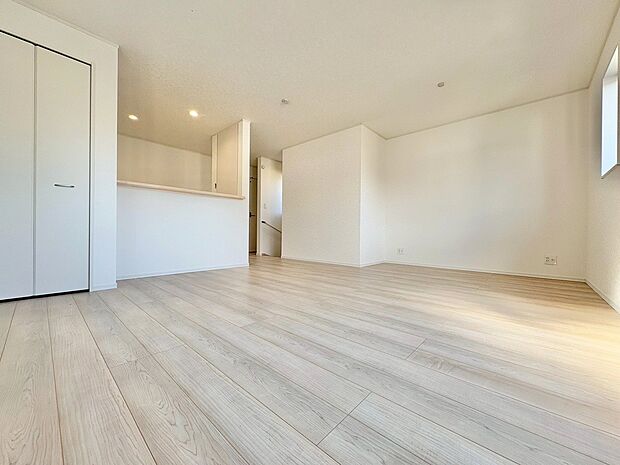 素敵なリビングでご家族の一家団欒を心ゆくまでお楽しみください。