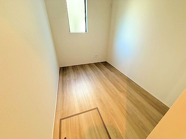 季節家電や趣味の道具などの収納スペースをゆったりと確保できます。