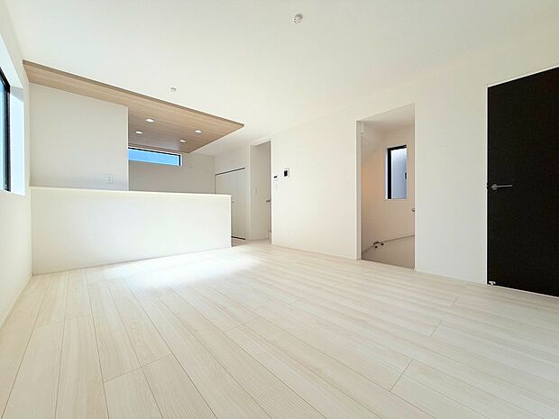 プライバシーを確保しやすく開放的に暮らせる2階リビングプラン。