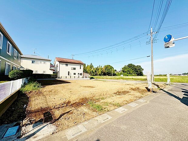 全居室2面採光で陽当たり・通風良好です。(令和7年9月 撮影)