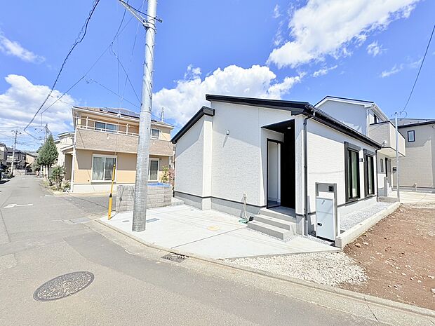 角地という恵まれた条件を活かし、豊かな暮らしを創り出しました。