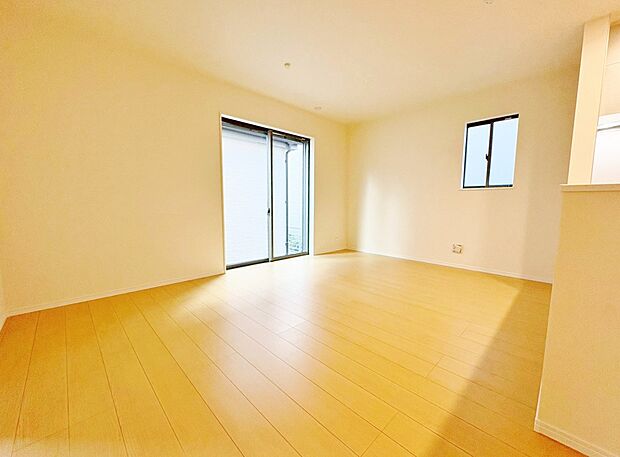 住む人の暮らしを心地よく彩り、愛着の深まるリビング空間へ。