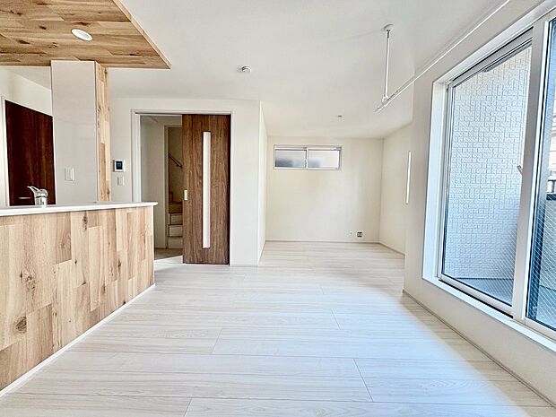 木の風合いを感じ、日々の生活に癒しを与えてくれるＬＤＫ。