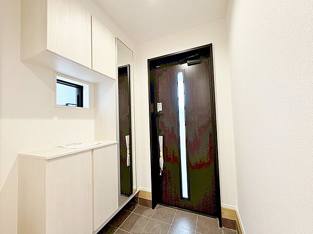 ドアを開けた瞬間、そのきらびやかさに感動する空間。