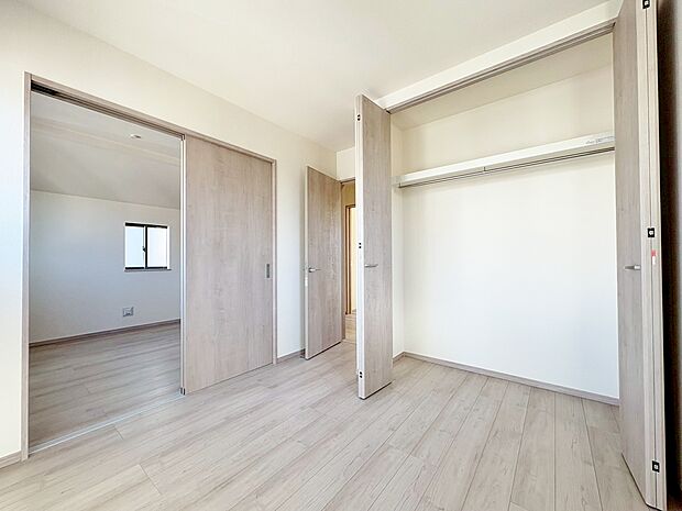 各お部屋にしっかりと収納スペースを設けてあります。