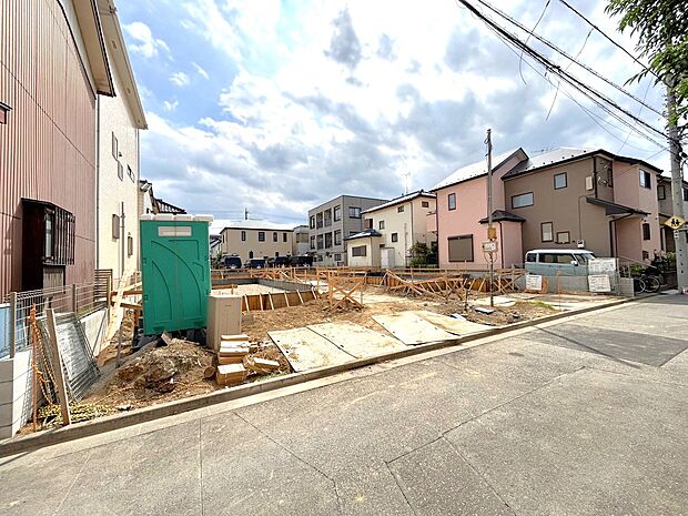 街並み全体を融合させることで、より高いステータスの演出が可能。(令和7年9月 撮影)