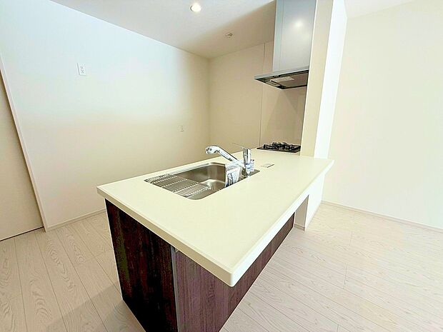 毎日使う場所だからこそ、家の中心になるキッチンはとても大切な空間です。