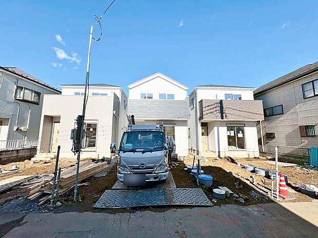 使い勝手の良いリビングと続き間洋室のある間取り。(令和7年11月 撮影)