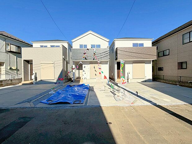 ゆったりとした駐車スペースを確保しました。