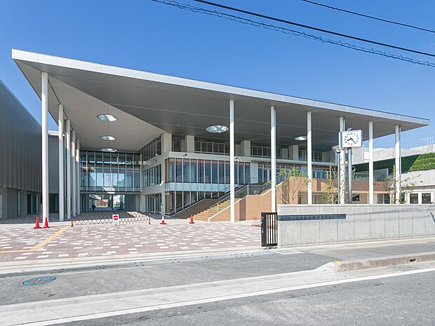 美園南中学校まで約1000ｍ