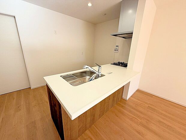 ここにはみんなが集い、食事と楽しい会話が始まります。