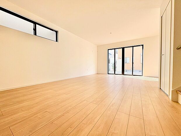 ご家族が自然と集まる空間を設計から実現しました。