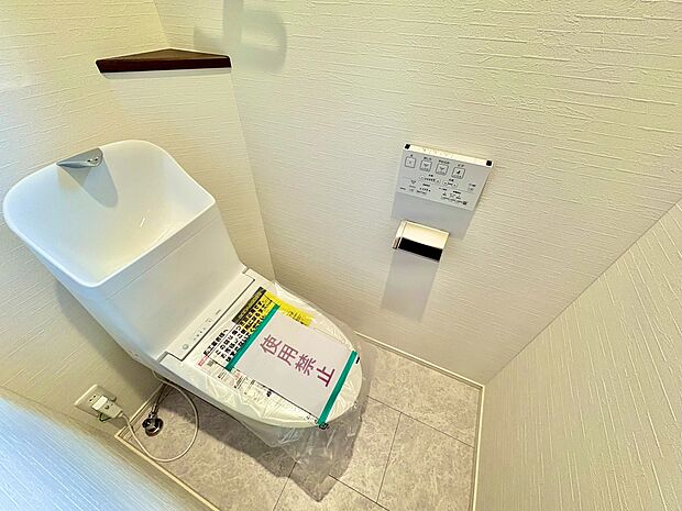 洗浄便座はいつでも快適に、清潔にご使用いただけます。