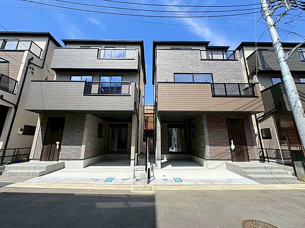 左側が当物件。LDK広々19帖の開放的な空間。