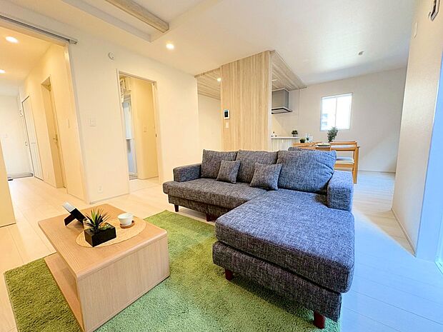 落ち着いた色合いで上質な暮らしを楽しめます。