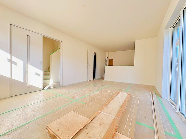 一日中家にいても飽きることのない素敵な空間です。(令和7年12月 撮影)