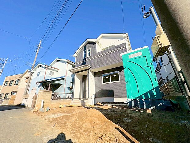 ご家族と愛情を育む新しい暮らしはいかがですか。(令和7年12月 撮影)