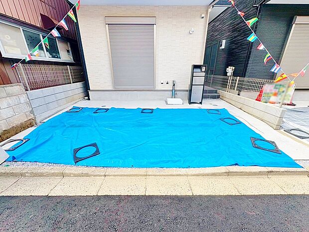 ゆったりとした駐車場は車庫入れもスムーズです。