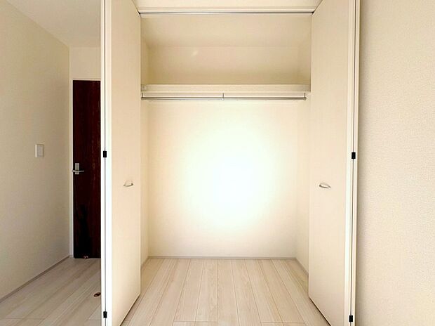 各お部屋にしっかりと収納スペースを設けてあります。