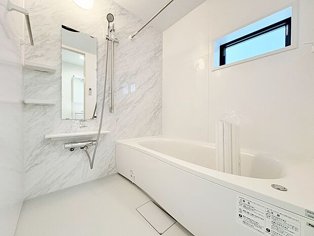 汚れにくい最新素材を採用。毎日のお掃除も簡単で美しさが続きます。