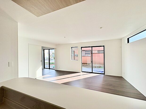 くつろぐ方とお料理をされる方の一体感を重視した設計のキッチン。