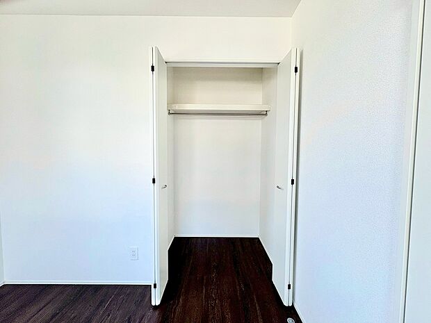 時間の経過と共に必要になる収納スペースを充実させました。