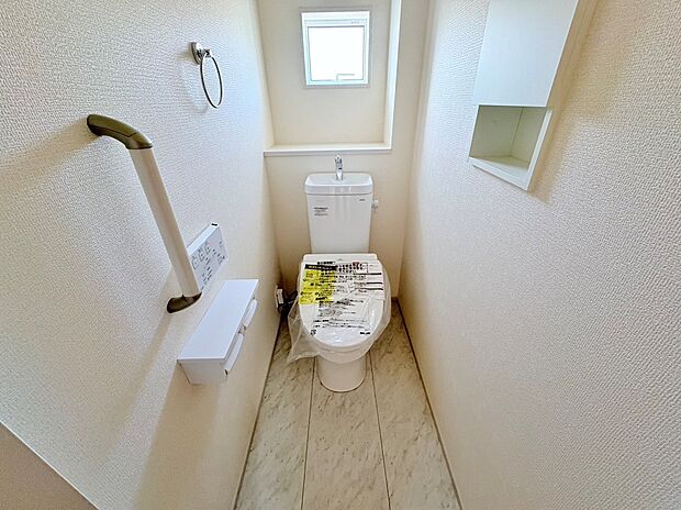 清潔感と窓が付いて実用性も兼ね備えた造り。